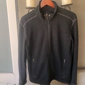 Prana men’s full length zipper sweater. Size Large.